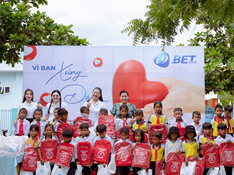 Hình ảnh các cột mốc quan trọng trong lịch sử phát triển của 888clb