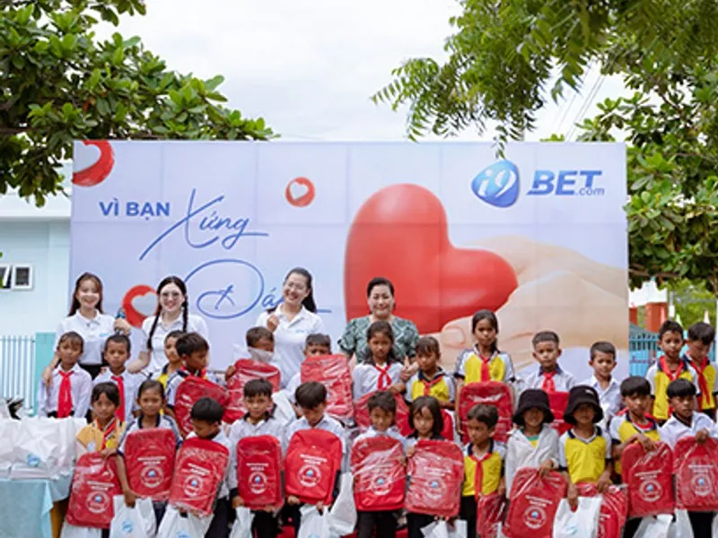 Hình ảnh các cột mốc quan trọng trong lịch sử phát triển của 888clb