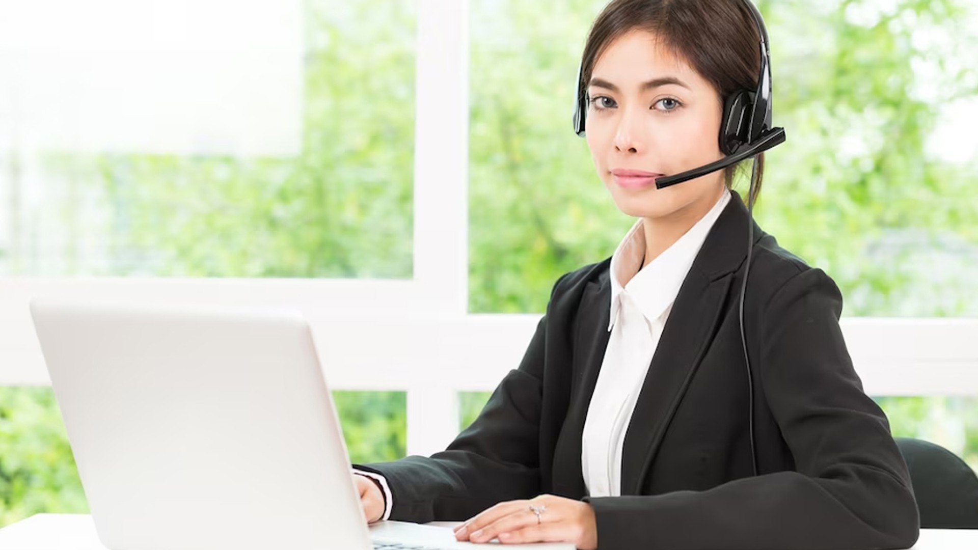 Đội ngũ hỗ trợ khách hàng chuyên nghiệp của 888clb sẵn sàng phục vụ 24/7